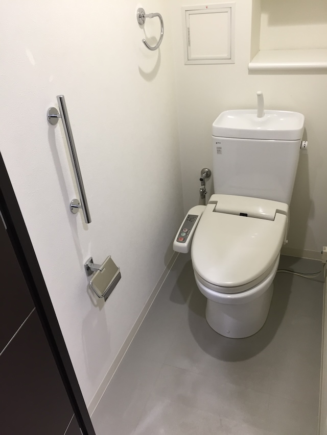 洗浄機能付きトイレ